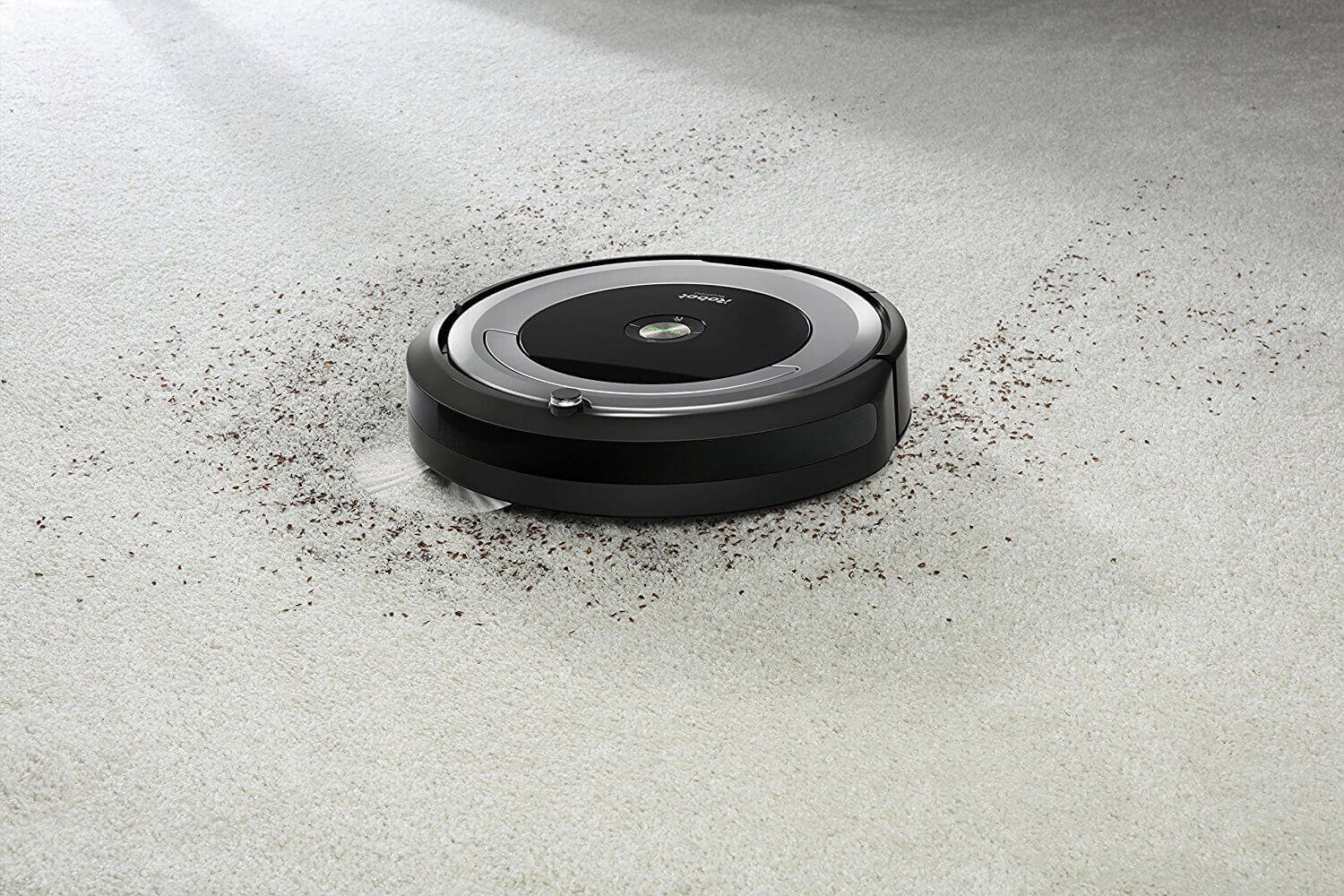 Enlever les débris de la moquette Enlever les débris de la moquette