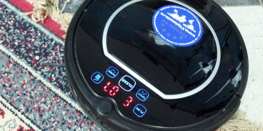 L'aspirateur robot affiche un message d'erreur.