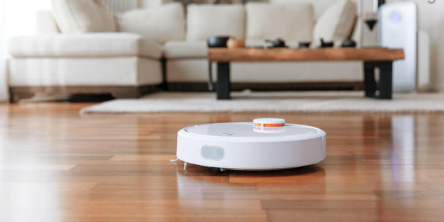 Aspirateur robot pour sols stratifiés