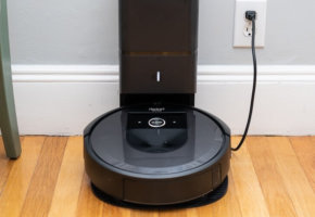 iRobot Roomba i7+
