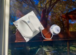 Ecovacs Winbot X : Un robot lave-vitres sans fil doté d’un système de sécurité unique