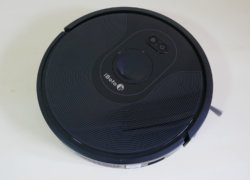 iBoto Smart C820W Aqua : Un aspirateur robot avec caméra et nettoyage humide pour moins de 200 €