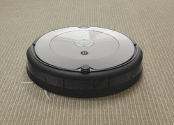 iRobot Roomba 698 : Le même Roomba 676 avec un design mis à jour