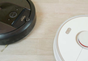 Comparaison de la navigation des aspirateurs robots : Lidar vs caméra