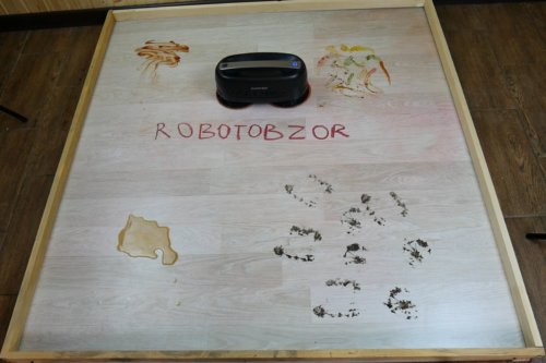 Robot sur le support Robot sur le support