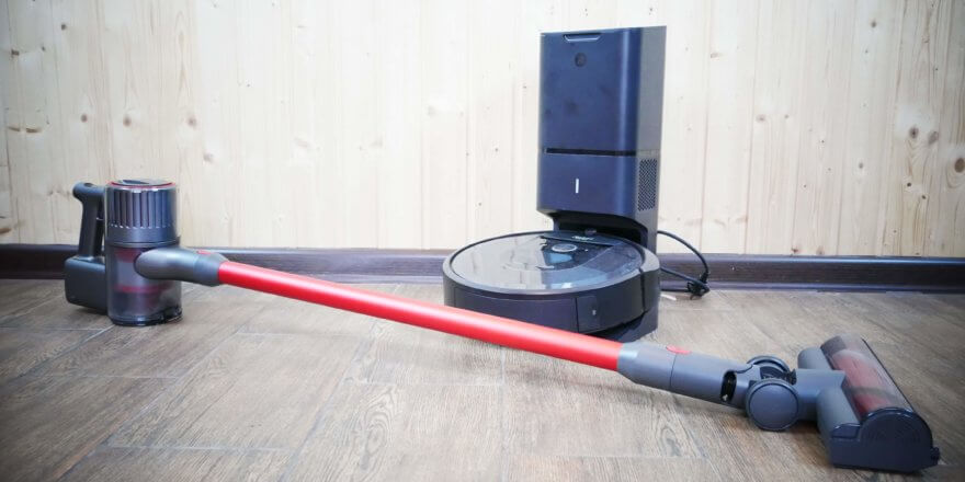 Aspirateur robot ou aspirateur vertical