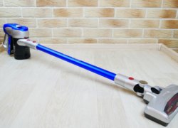 Polaris PVCS 1102 HandStickPRO : un aspirateur à main puissant avec un ensemble complet d’accessoires