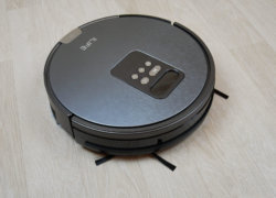 iLIFE V80 Pro : Un aspirateur robot amélioré, sans turbobrosse et avec un grand réservoir à poussière.