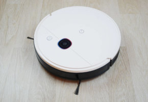 Yeedi 2 Hybrid : Un aspirateur robot puissant avec navigation par caméra pour seulement 200 €