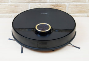 Midea M7 Pro : Un aspirateur robot doté d’un moteur puissant, d’un lidar et d’une brosse vibrante.