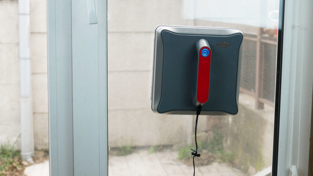 Robot sur une fenêtre étroite