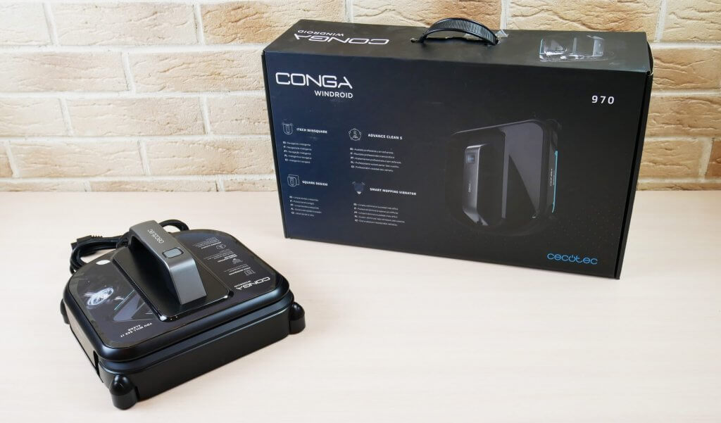 Cecotec Conga WinDroid 970 et boîte