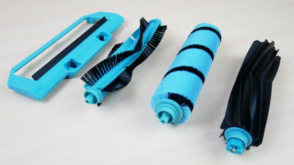 Brosses centrales d'un aspirateur robot