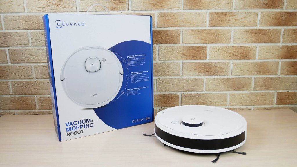 Ecovacs Deebot N8 et boîte
