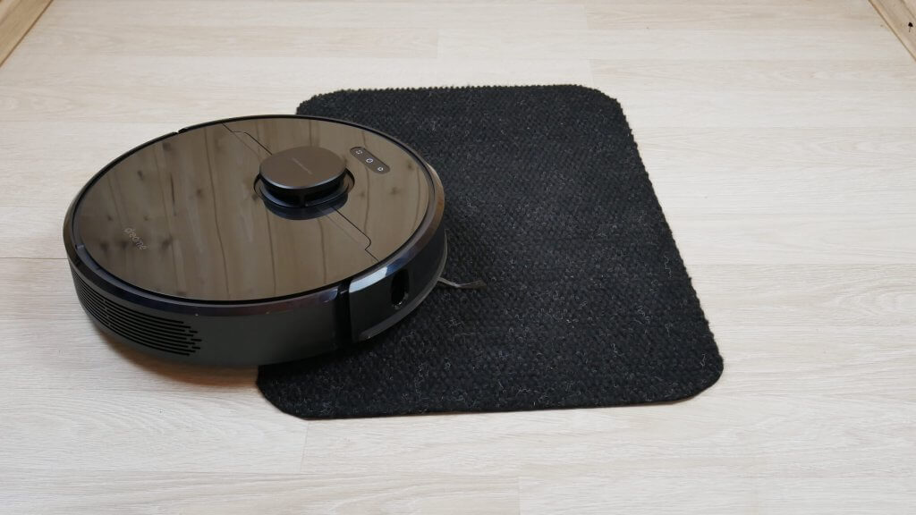 Conduire sur des surfaces sombres