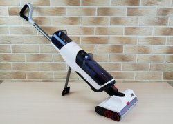 Roborock Dyad : un aspirateur vertical doté d'un module de nettoyage efficace