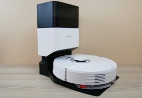 Roborock Q7 Max+ : Un aspirateur robot avec fonction autonettoyante et lavage humide offrant le meilleur rapport qualité-prix.