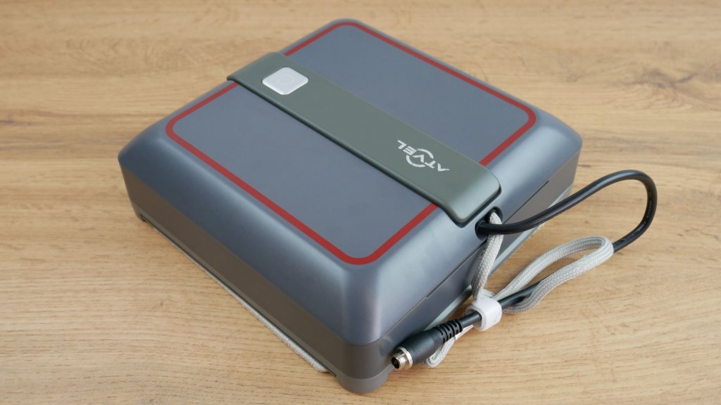 Vue latérale de l'Atvel Zorro Z5 Slim