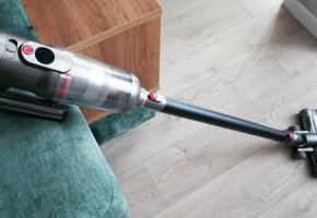 PUPPYOO T12 Plus Rinse : Un aspirateur vertical puissant avec une polisseuse de sol et un accessoire de ramassage de poussière efficace