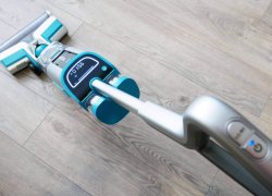 Teqqo Aquastick 3 en 1 POWER : Nettoyeur de tapis sans fil avec brosse
