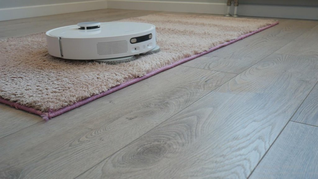 Soulever les serviettes sur les tapis