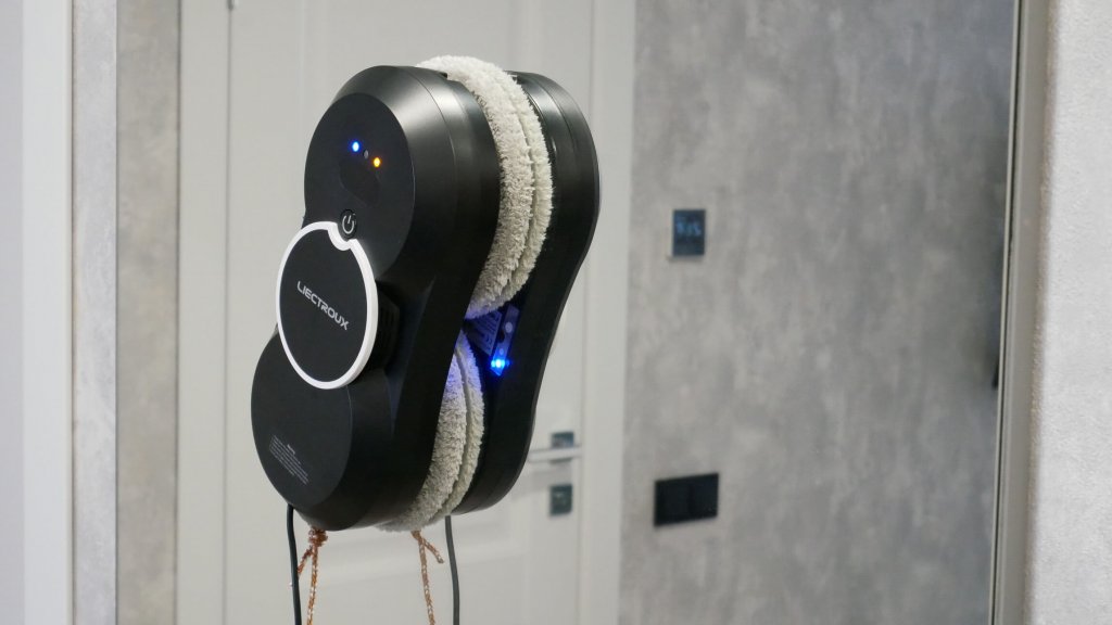 Laver un miroir sans cadre