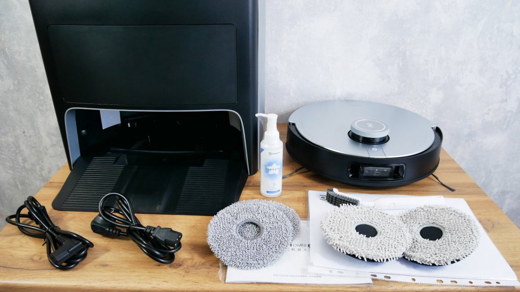 Contenu de l'emballage Ecovacs Deebot X1 Omni