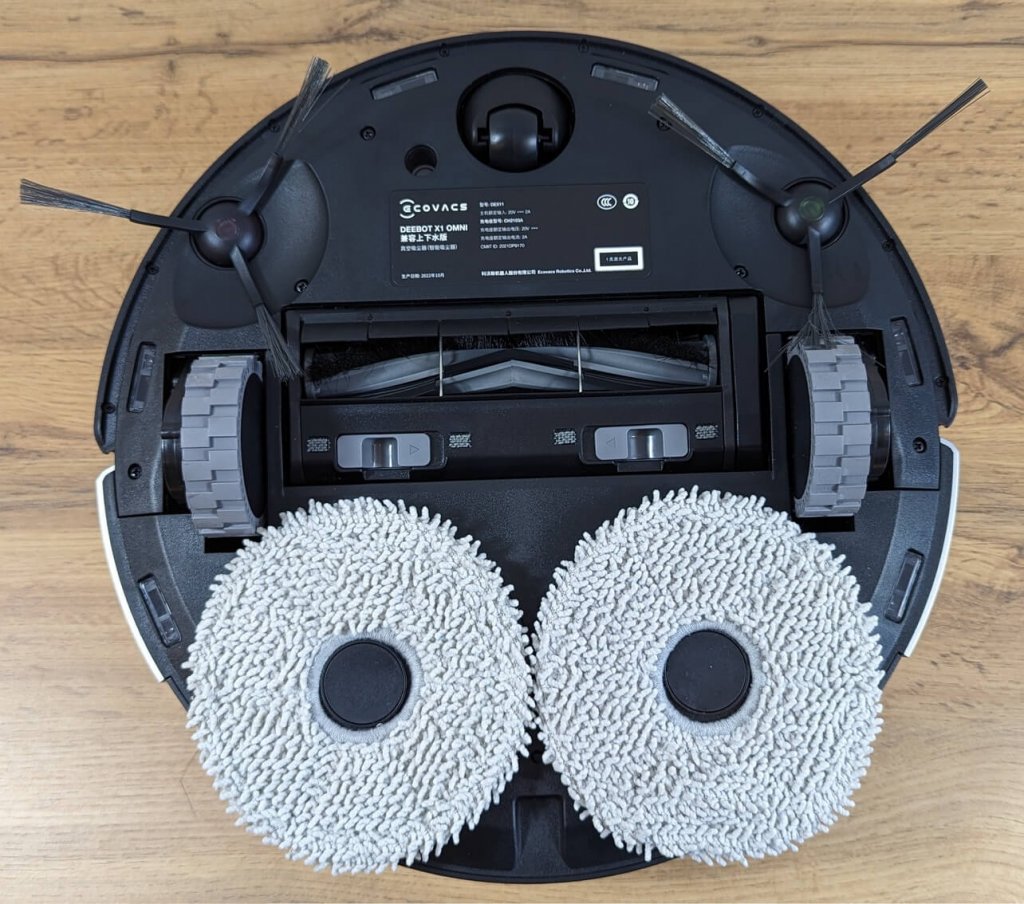 Ecovacs Deebot X1 Omni : Vue de dessous
