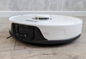 ROBOROCK S8 : Deux turbobrosse, reconnaissance d’objets et action de nettoyage sur tapis