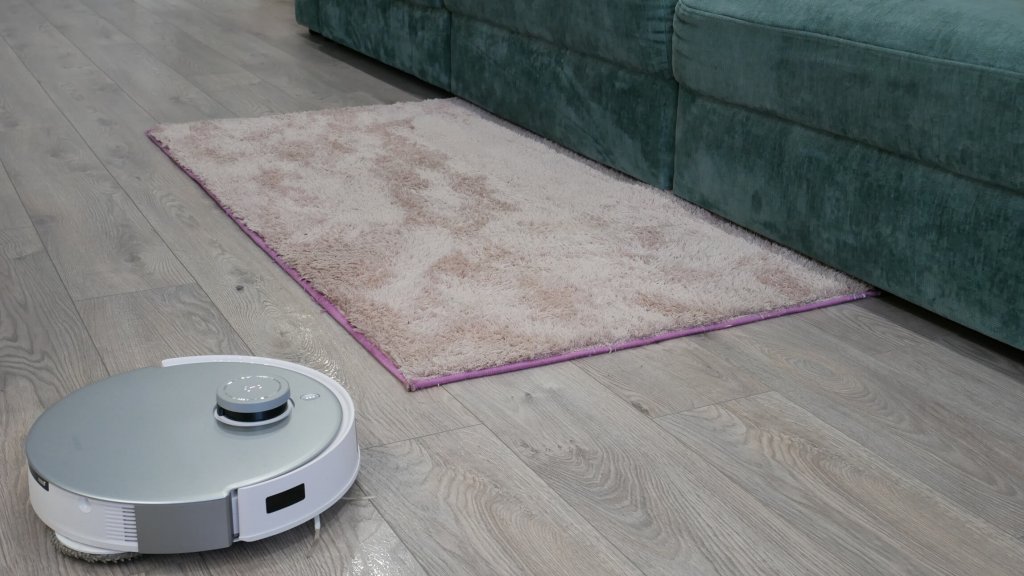 Ecovacs Deebot T20 Pro : Nettoyage humide et tapis