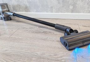 Dreame R20 : aspiration puissante, zone de nettoyage éclairée, ensemble complet d’accessoires
