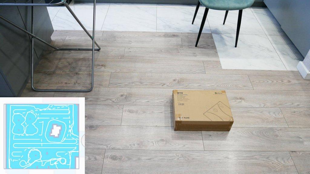Eufy Clean X8 Pro : Se déplacer dans une pièce encombrée