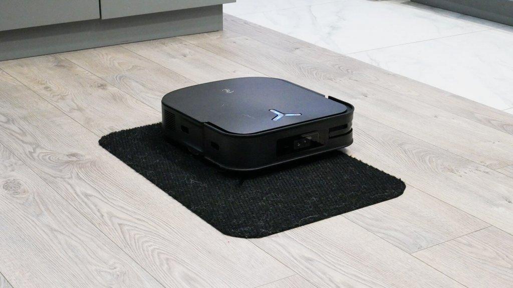 Ecovacs Deebot X2 PRO : Surfaces noires