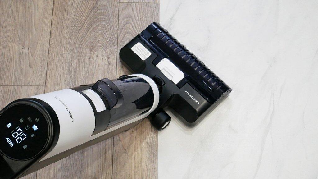 Liectroux i7 Pro : Nettoyage de divers revêtements de sol