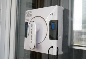 Liectroux YW509 : Un robot lave-vitres abordable avec double jet d’eau