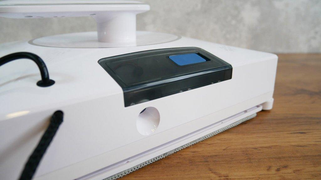 Liectroux YW509 : Réservoir avec jet d'eau