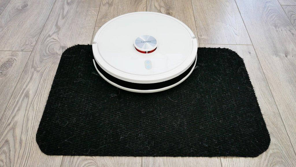 Lydsto R5D : Conduite sur chaussée noire