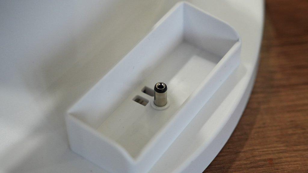 Clever&Clean HV-550 Pro : Port de chargement de la batterie