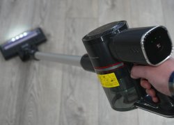 Miko V10 : Aspirateur vertical eau et poussière avec un ensemble complet d’accessoires