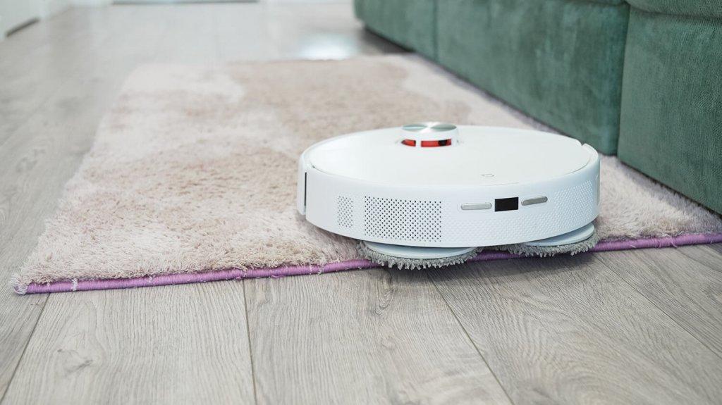 Xiaomi Mijia M30 Pro : Conduire sur un tapis avec les serviettes relevées