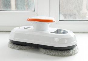 Dadget W100 : Que peut faire ce robot nettoyeur de vitres bon marché ?