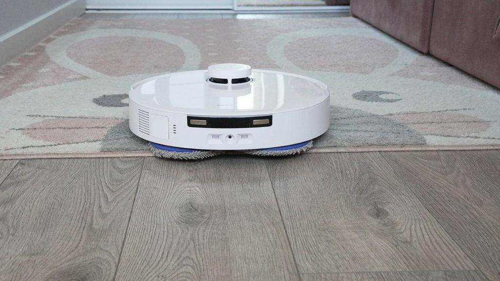 Ecovacs Deebot T30 PRO : Nettoyage de tapis
