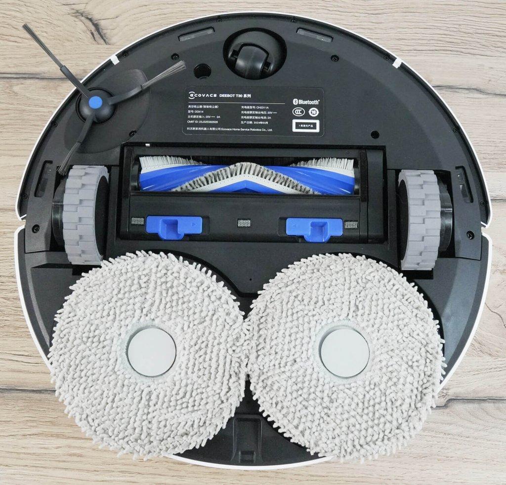 Ecovacs Deebot T30 PRO : Vue de dessous