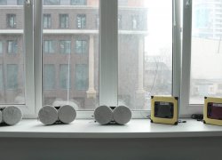 Quel robot laveur de vitres est le meilleur : carré ou rond, avec ou sans pulvérisateur ?