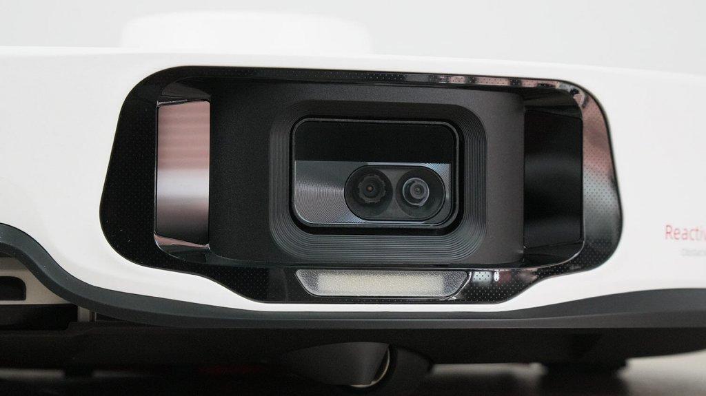 Roborock S8 MaxV Ultra : Reconnaissance d'obstacles par IA réactive