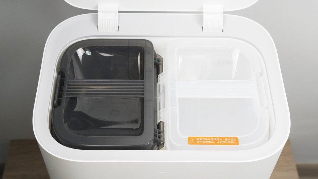 Xiaomi Mijia M30S OMNI Infinite : Réservoirs d'eau