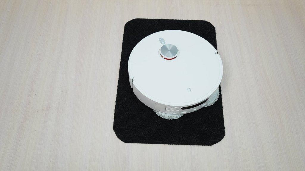 Xiaomi Mijia M30S : Conduite sur surfaces noires