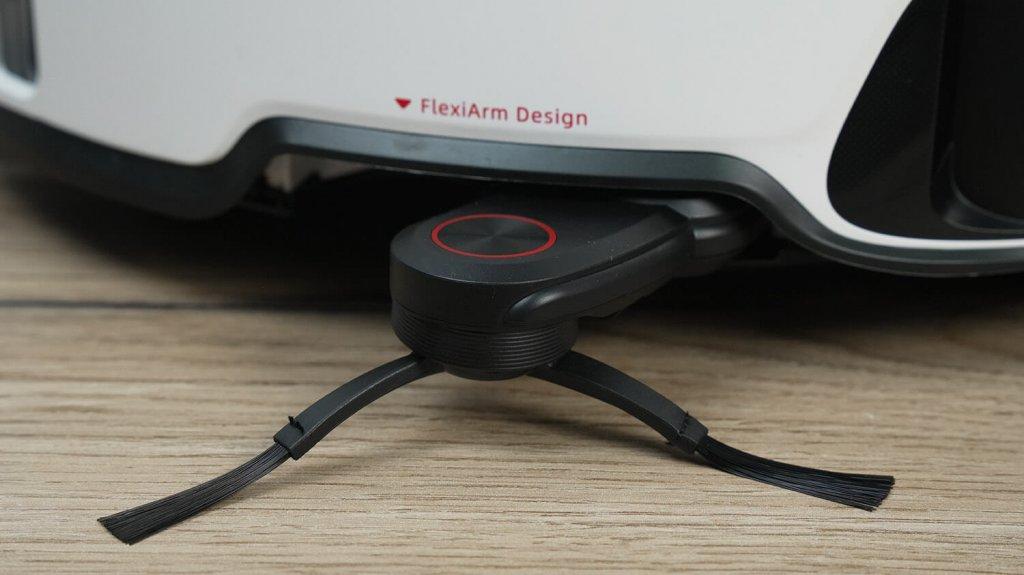 Roborock S8 Max Ultra : Brosse latérale rétractable