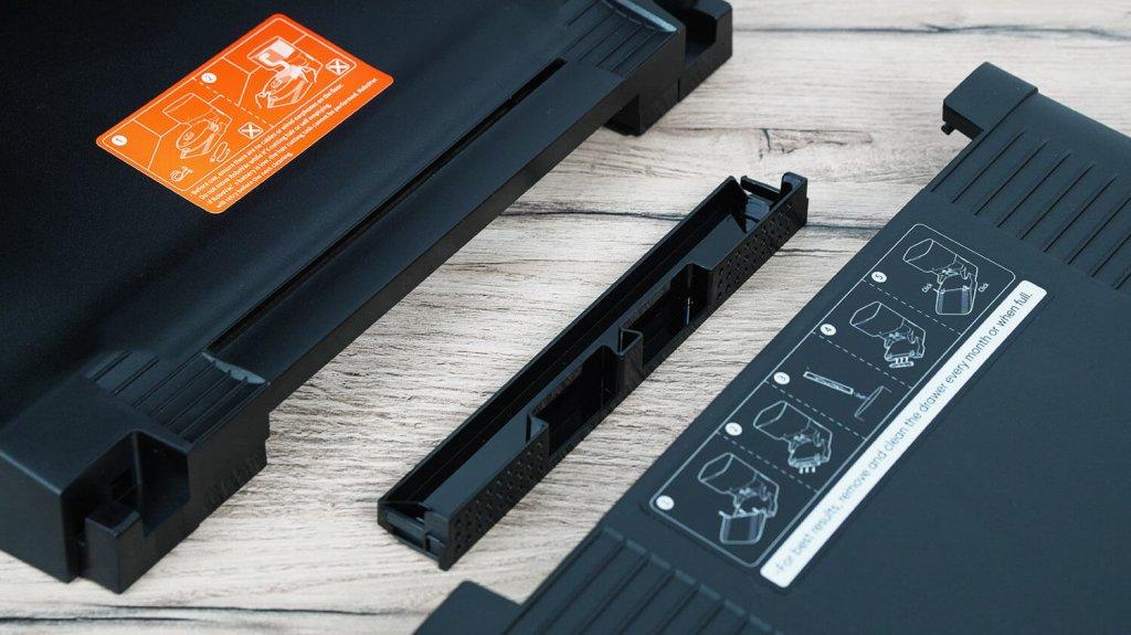 eufy L60 : Bac de récupération des déchets