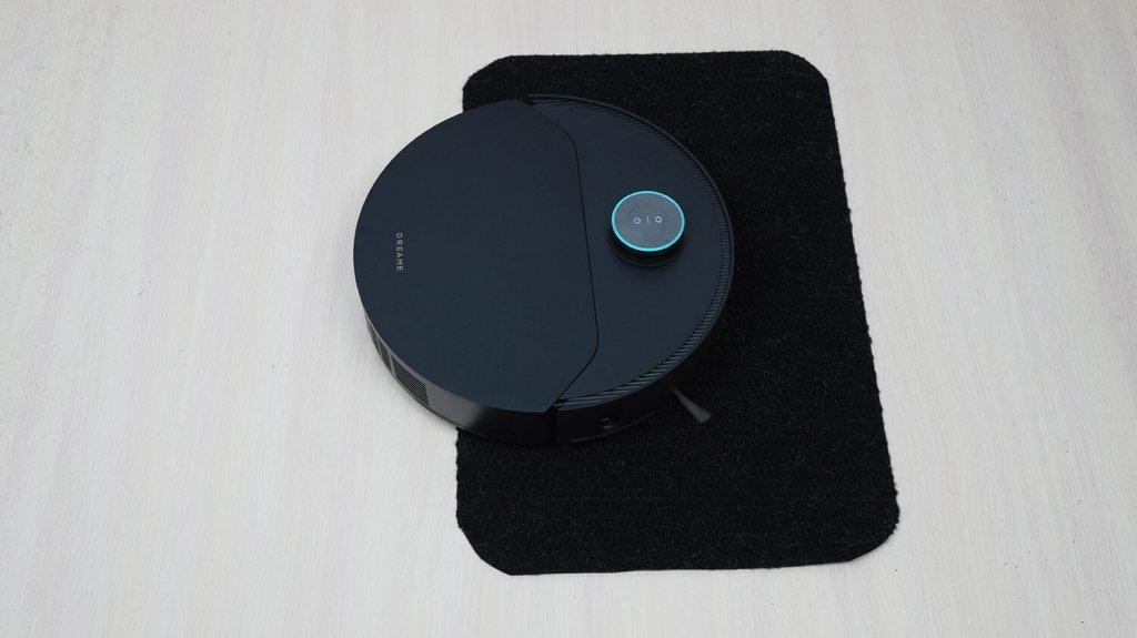 Dreame X40 Pro Ultra : Conduite sur surfaces noires